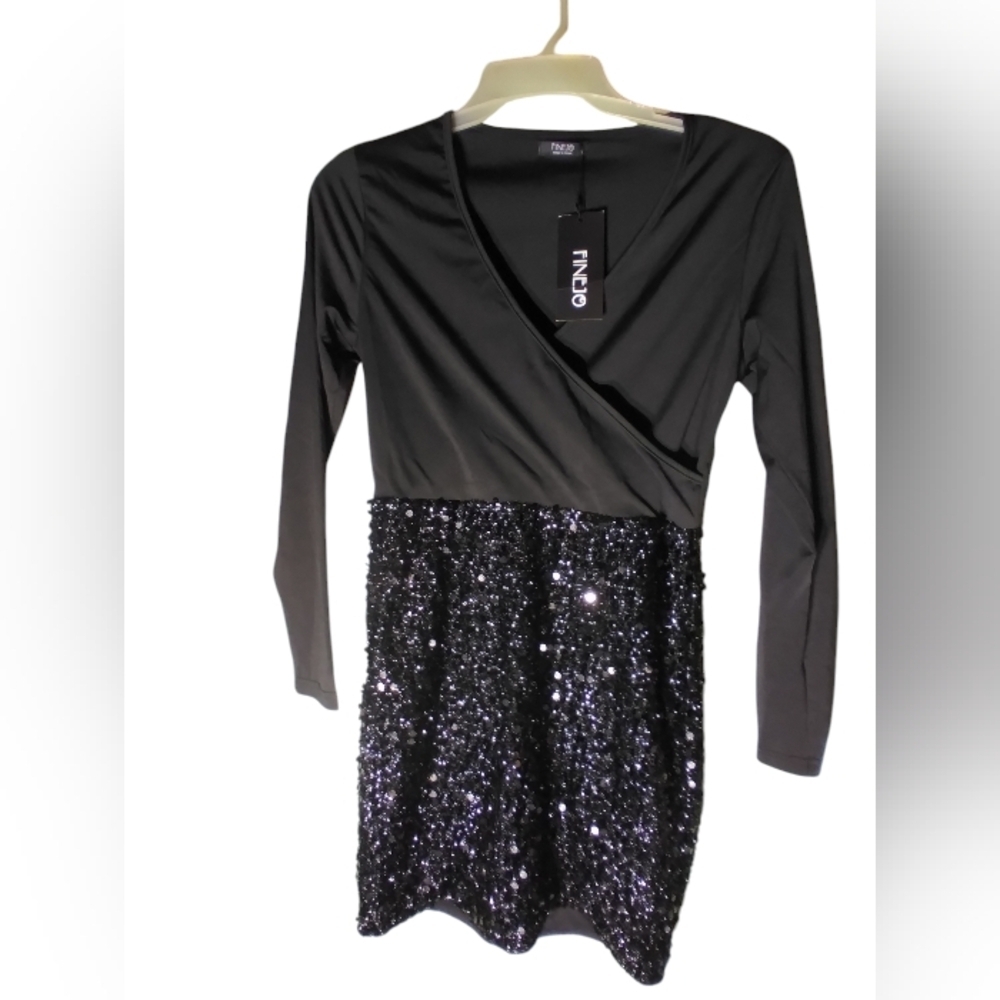 NWT Finejo womens sexy black dress with sequins size small